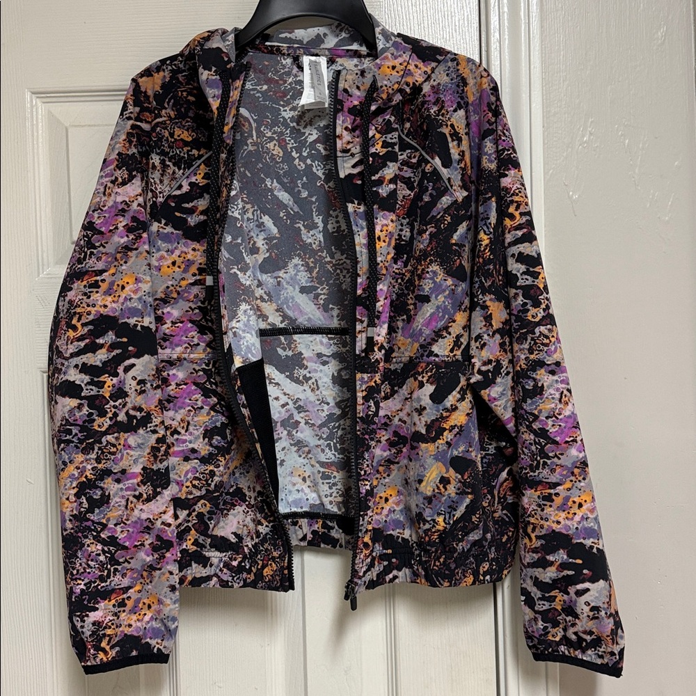 NWT Fabletics Women's Abstract Purple and Orange Bomber Jacket With Black Shorts - Picture 9 of 16